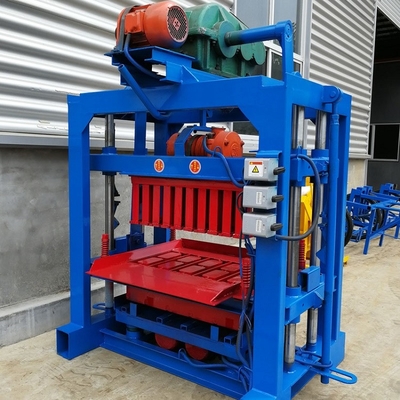 Ineinandergreifender leichter Ziegelstein-Maschinen-Betonblock, der Maschine herstellt